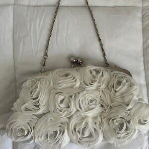 WHITE SATIN LIKE ROSETTE SHOULDER BAG/HANDBAG/CLUTCH WITH SILVERTONE CHAIN